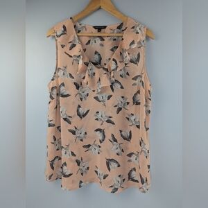 Banana Republic Women’s Peach Pink Floral V Neck Ruffle Top – Large